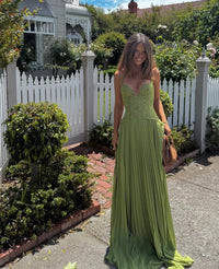 ✨ FENITY — Gaia Gown in Emerald Green | Formal & Event Hire