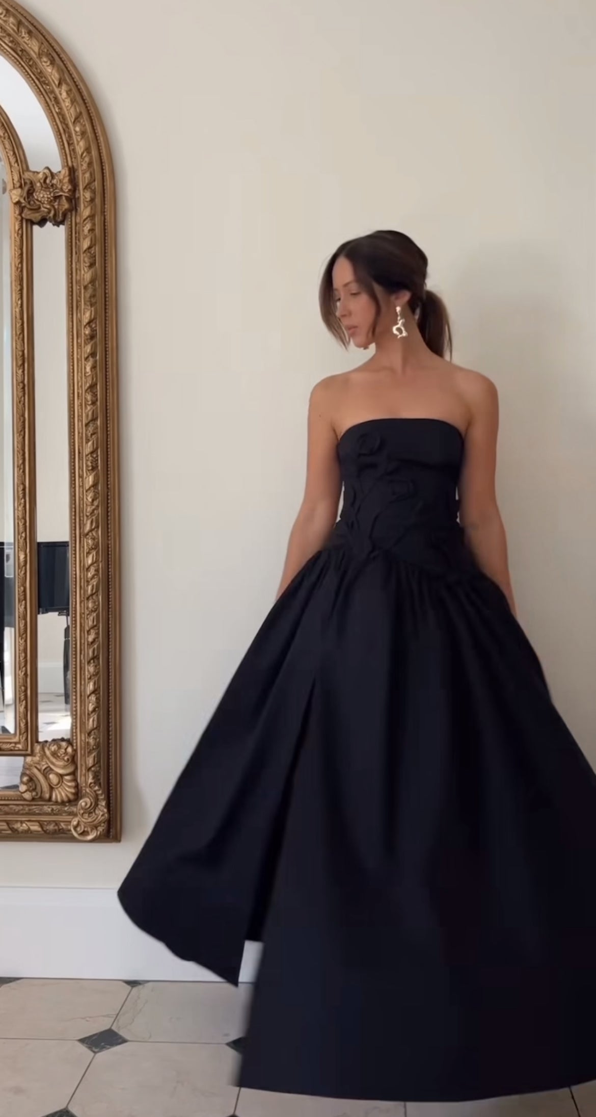 Sheike -Maya Gown - Black